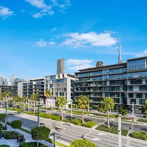 Fam Living - Walk - Urban Staycations Apartment Dubai